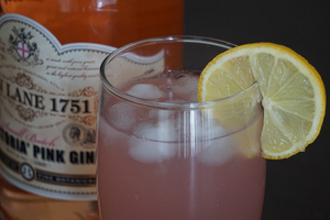 Tart, but with a nice sweetness the Spring Collins is the drink to make as new fruits come into season. The drink has strawberry, lemon, rhubarb and grapefruit flavors. 
