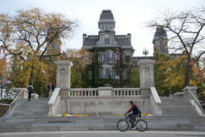 Some experts said Syracuse University's previous drop deadline was not complaint with federal guidelines. 